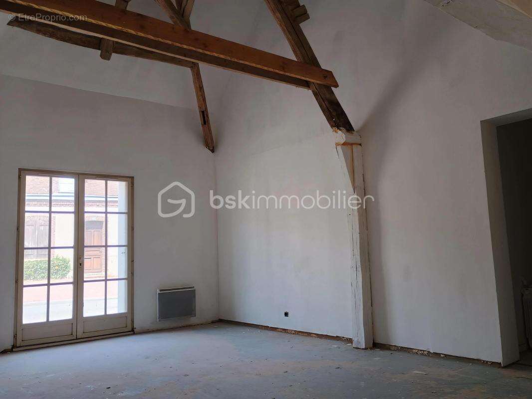 Maison au coeur de LA-CROIX-DU-PERCHE (28480) - photo 2