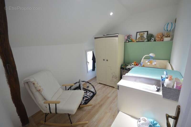 Proche de LA FERTE GAUCHER (77) et de MONTMIRAIL (51) à vendre maison de village de 6 pièces - photo 7