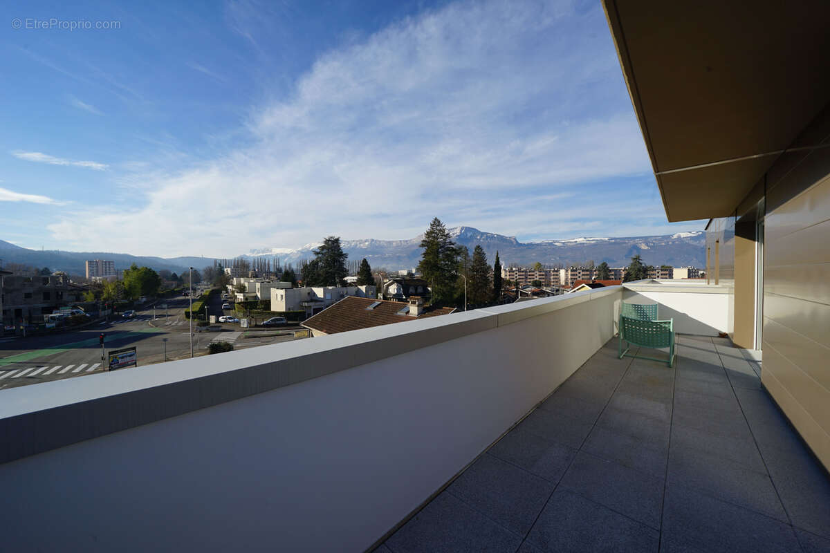 Appartement à SAINT-MARTIN-D'HERES