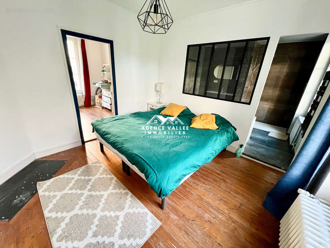 Maison à SAINT-PIERRE-DU-PERRAY