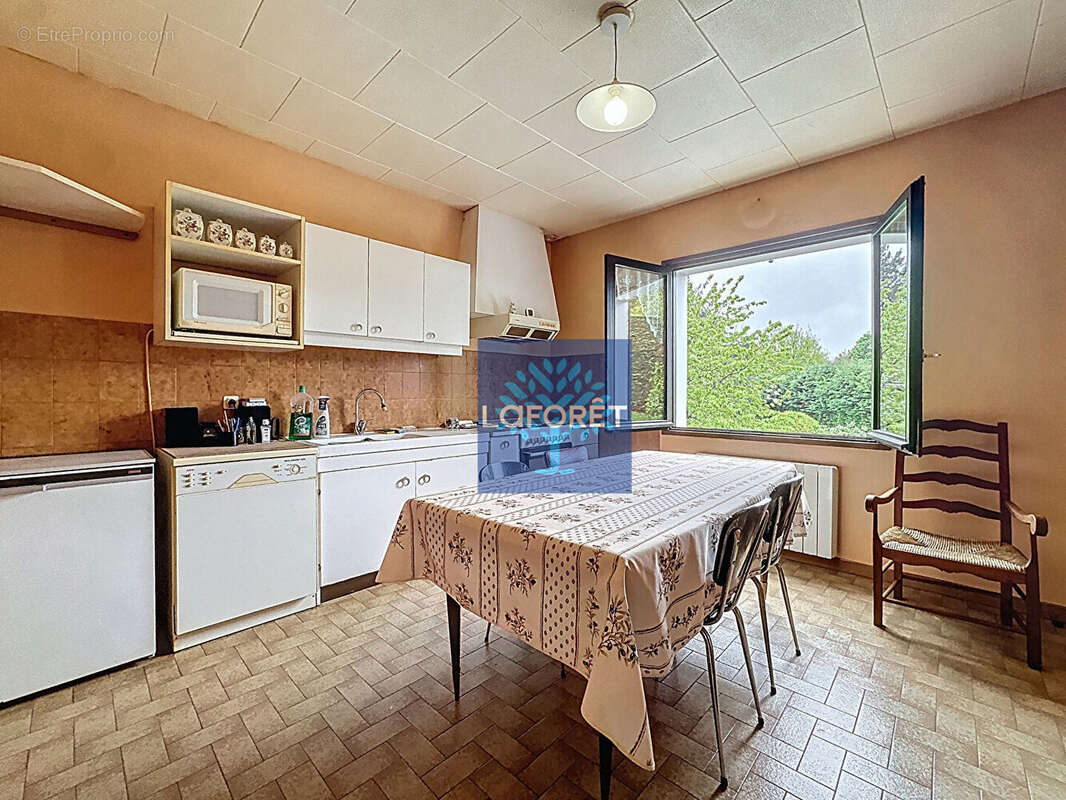 Maison à SAINT-GENIS-LAVAL