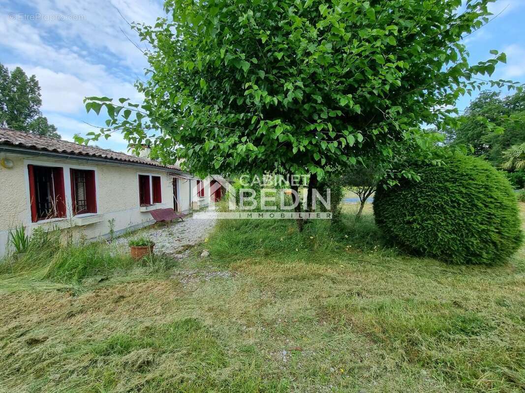 Maison à SAINT-MORILLON