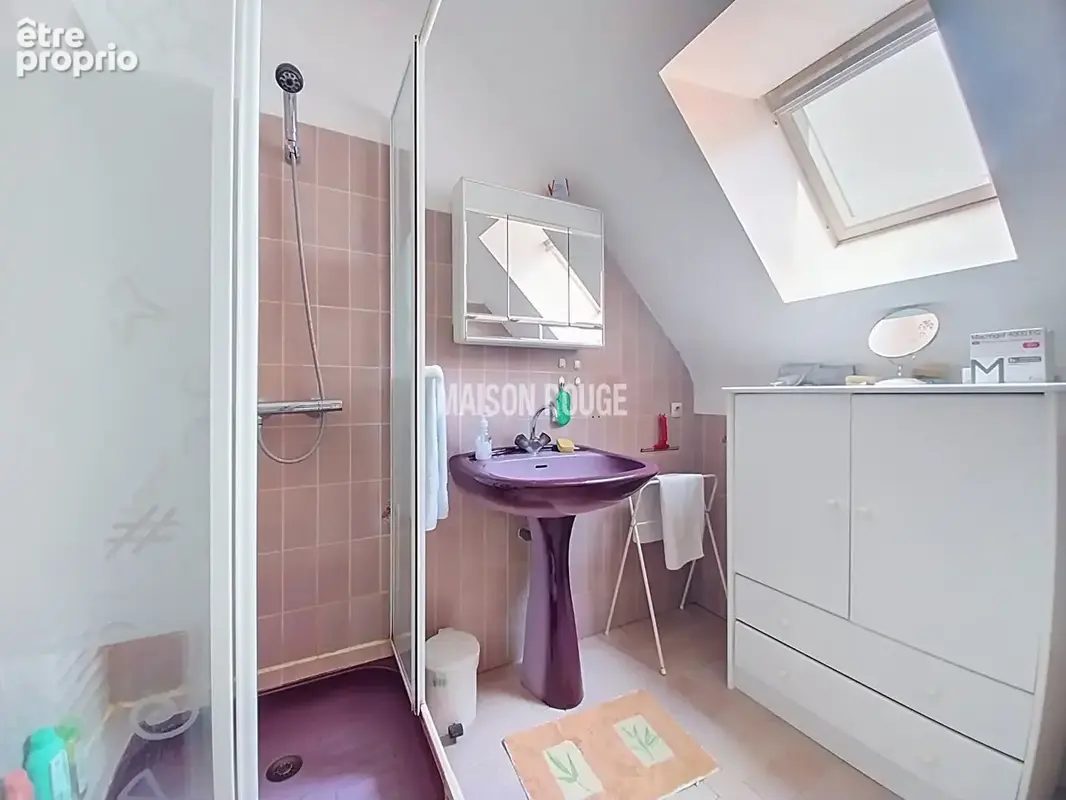 Pludual ,belle propriété familiale avec 4 chambres, gîte et 4 800 m² de terrain - photo 11
