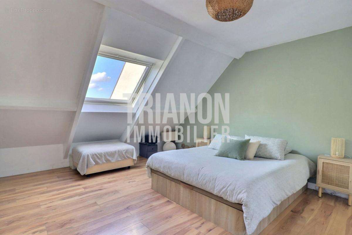 Maison à MORAINVILLIERS