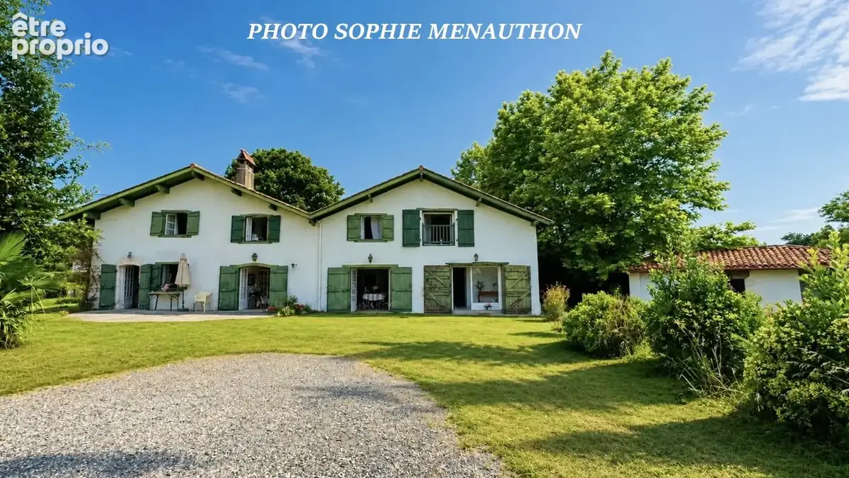 Maison à URT
