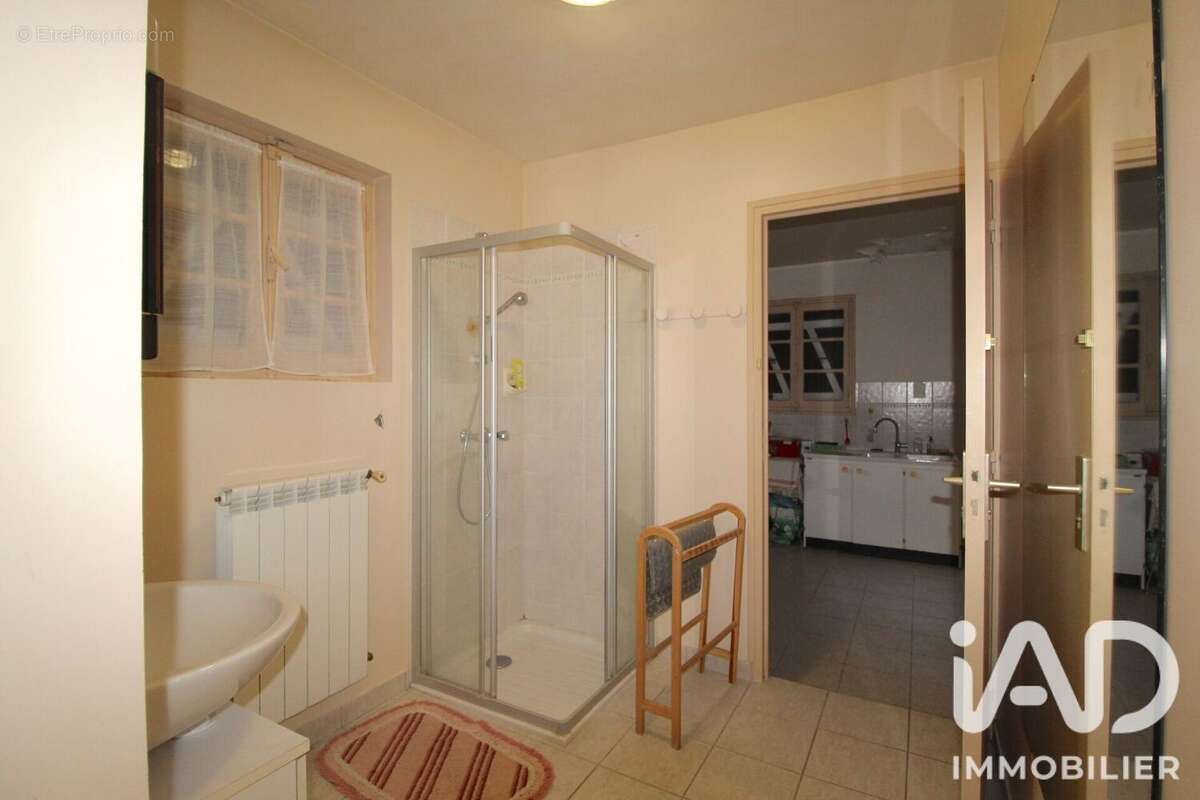Maison 128 m² à Saint-Fargeau-Ponthierry  - photo 8