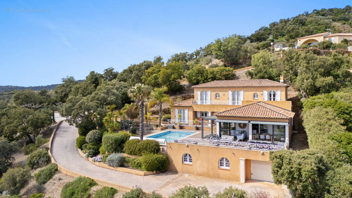 Maison à LA LONDE-LES-MAURES