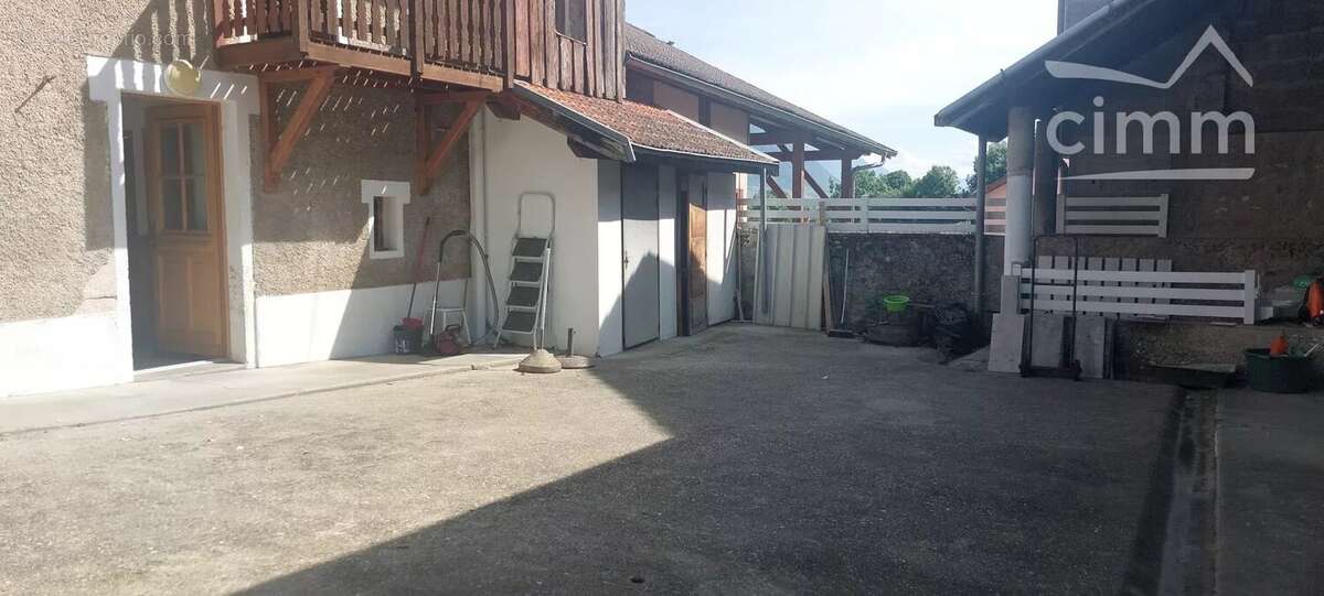 Maison à CHAPAREILLAN