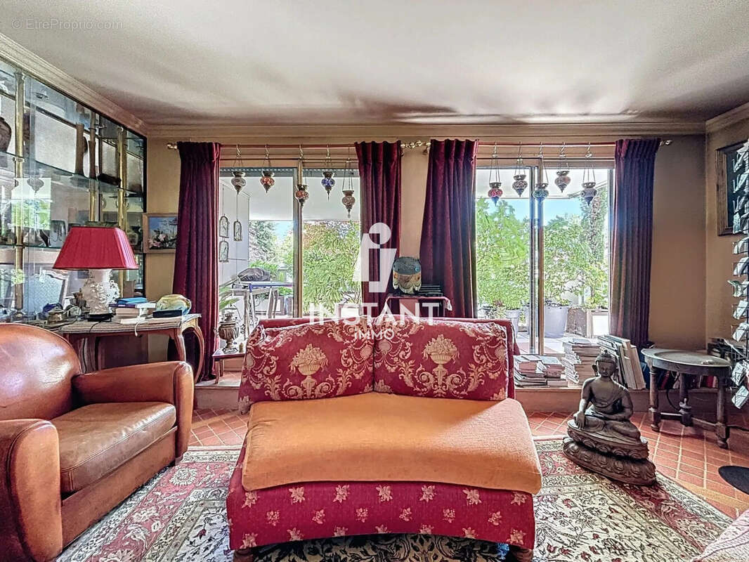 Appartement à NOGENT-SUR-MARNE