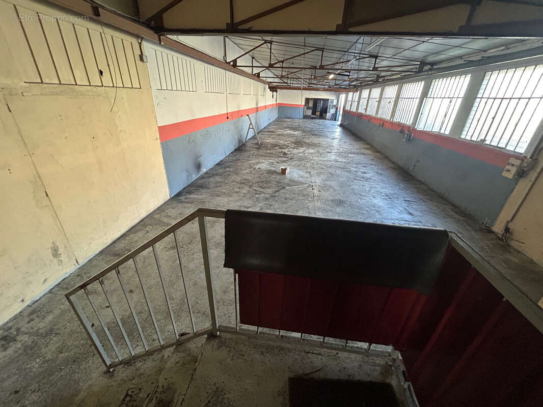 Commerce à DECINES-CHARPIEU