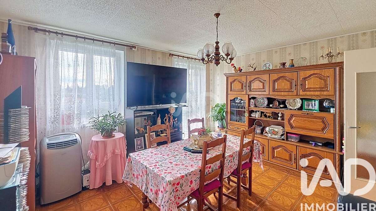 Photo 3 - Appartement à SAINT-JEAN-DE-LA-RUELLE