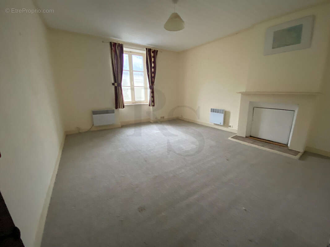 Maison à NOTRE-DAME-DU-TOUCHET