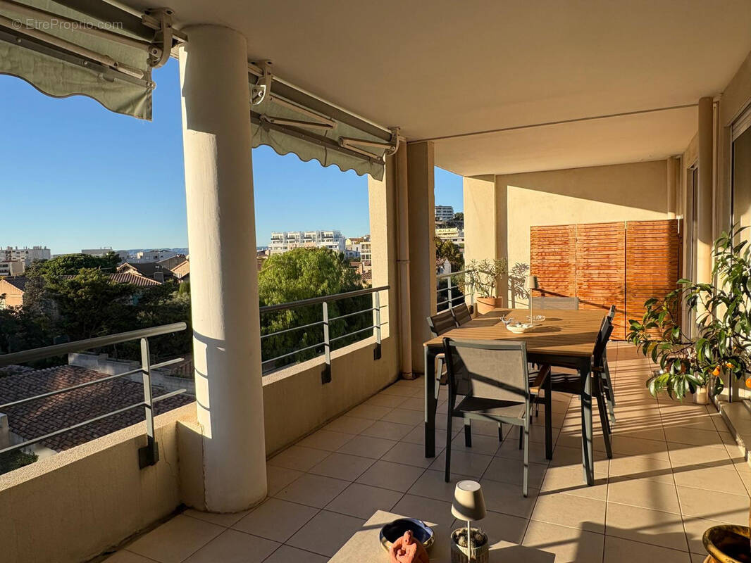 Appartement à MARSEILLE-8E