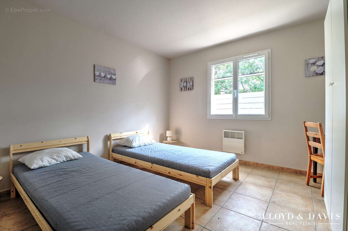 Maison à MEJANNES-LE-CLAP