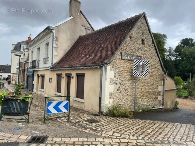 Commerce à VILLEDOMER