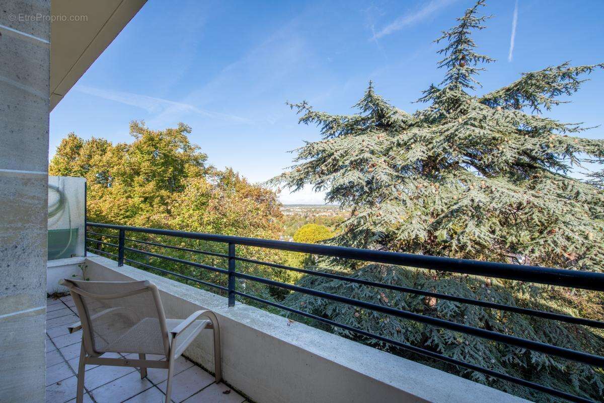 Appartement à BOUGIVAL