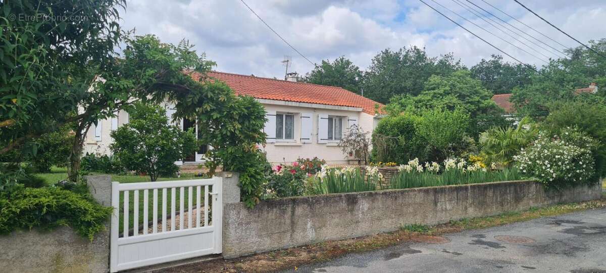 Maison à GORGES