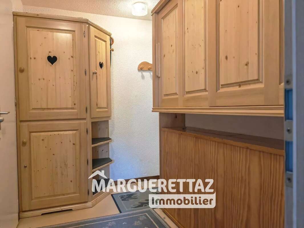 Appartement à MORILLON