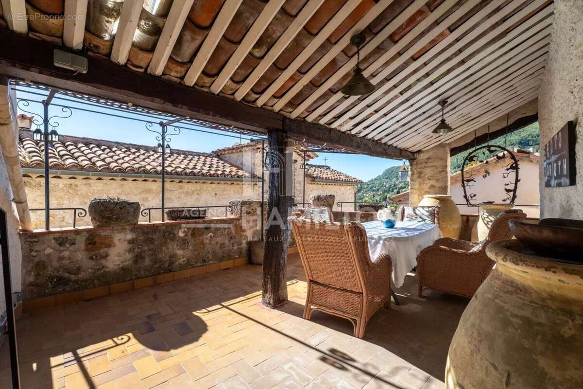 Maison de charme rénovée - MAGAGNOSC - cur du vieux village - photo 14