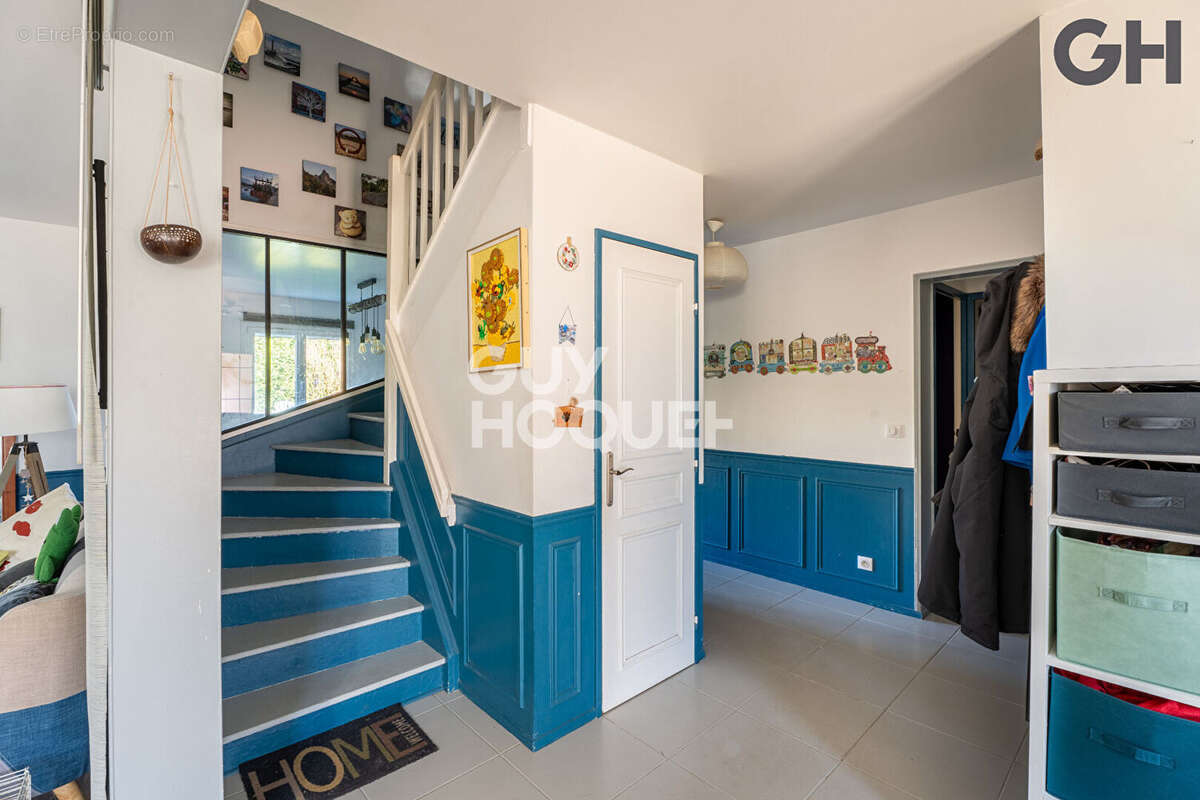 Maison à SOISY-SUR-SEINE