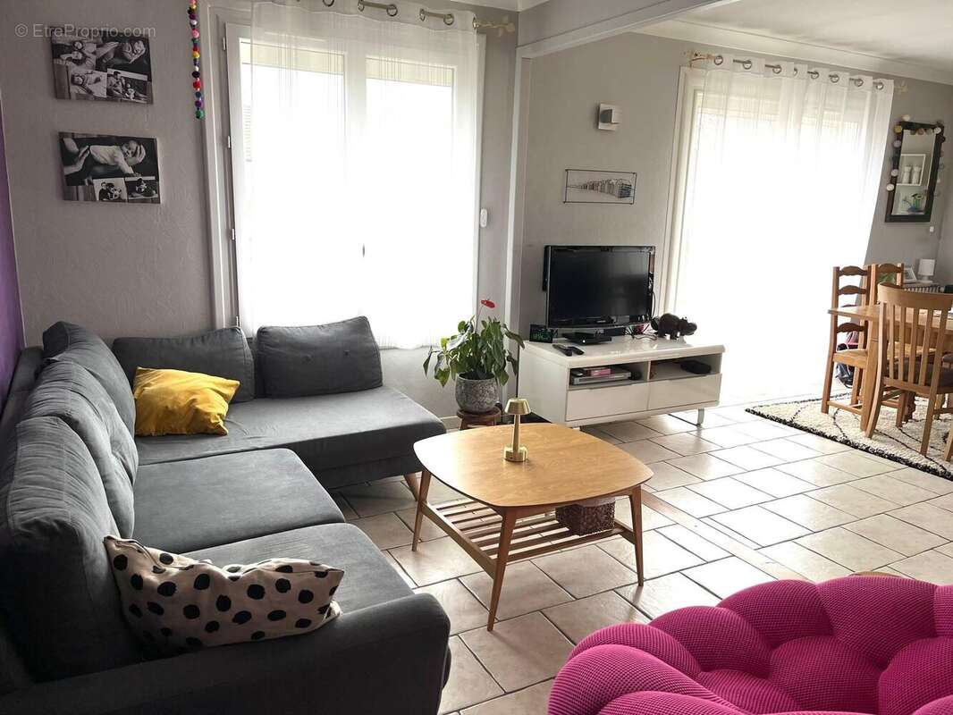 Maison à PEYRAT-LE-CHATEAU