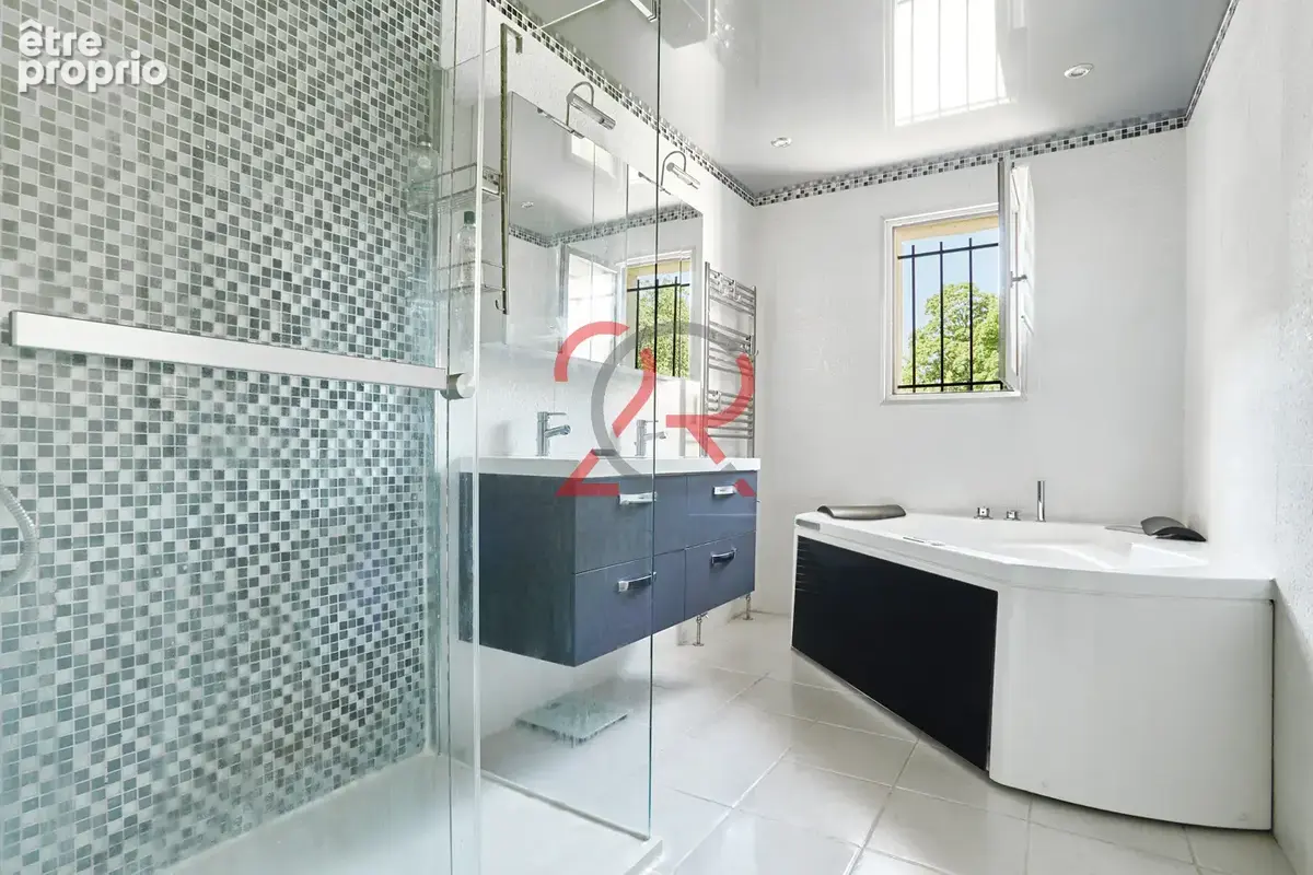 Un cadre de vie privilégié : maison familiale de 197 m2 sur une belle parcelle de 691 m - photo 11