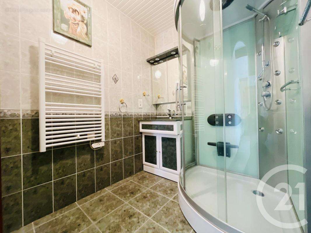 Maison à VERNEUIL-SUR-VIENNE