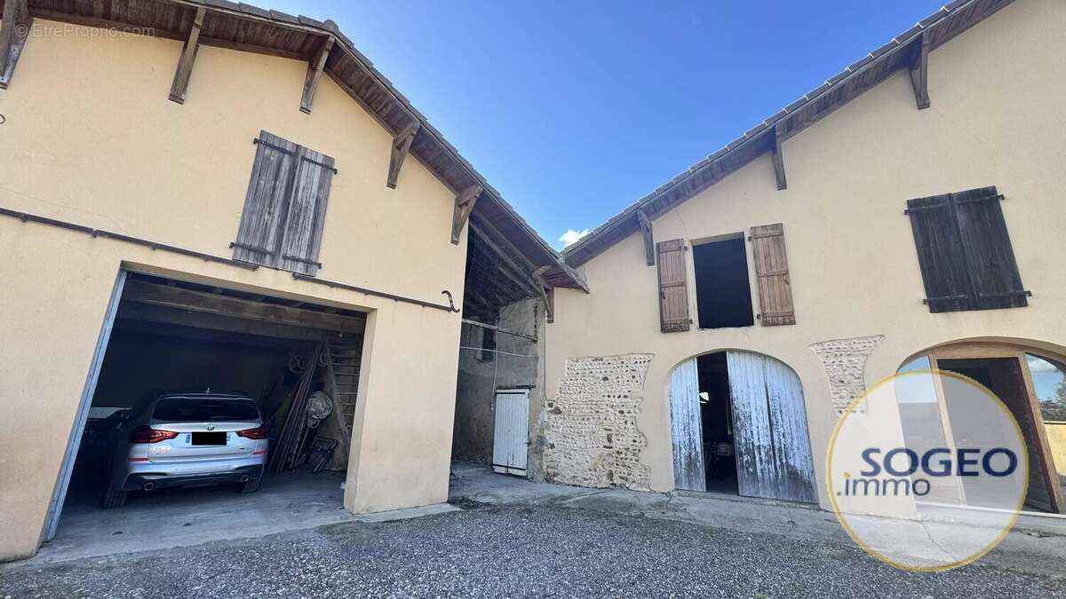 Maison à AMOU