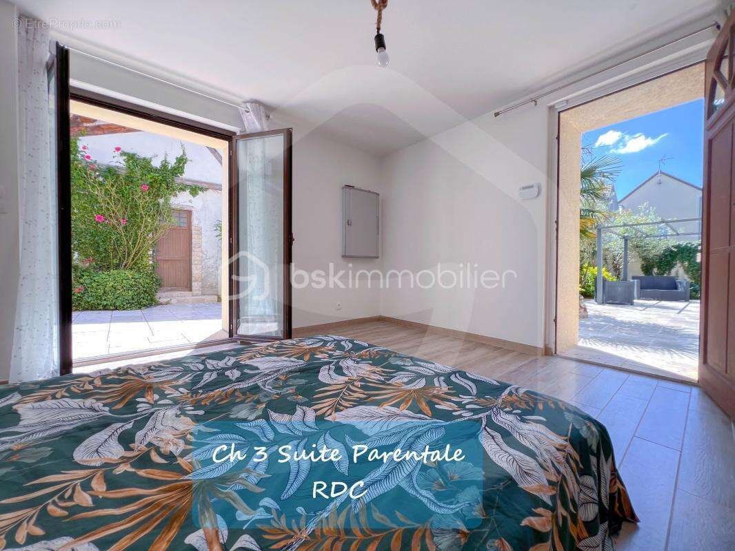 Maison à CLAYE-SOUILLY