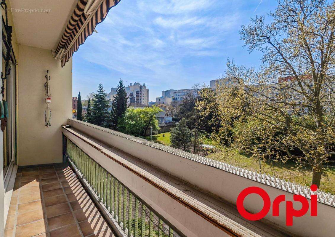 Appartement à LYON-8E