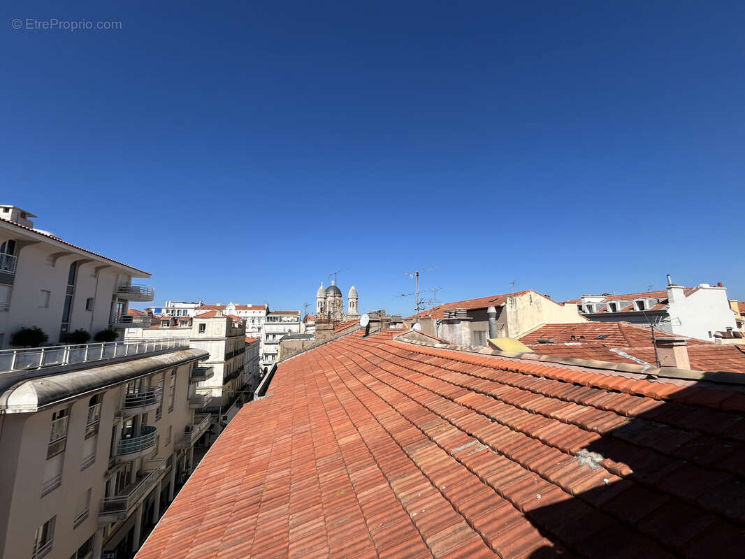 A vendre - st raphael triangle d'or -  3 pieces -dernier etage - terrasse - photo 6