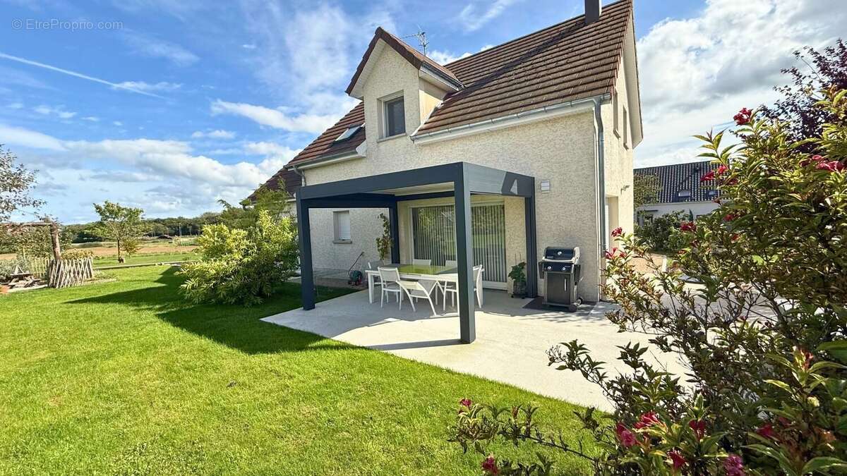 Maison à MONTREUX-VIEUX