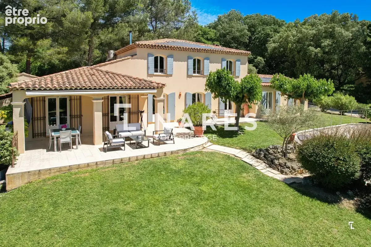 Villa LA NIEGA - Propriété familiale de 240m2 avec piscine et un appartement  T2 indépendant  - Ventabren - photo 20