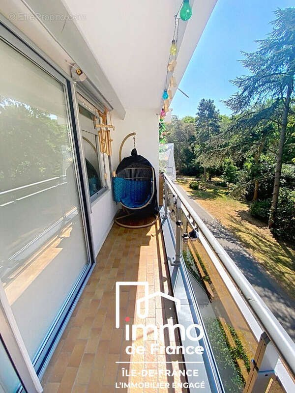 Grand T5 entièrement rénové 4 chambres  Vue parc ?Prix attractif - photo 15