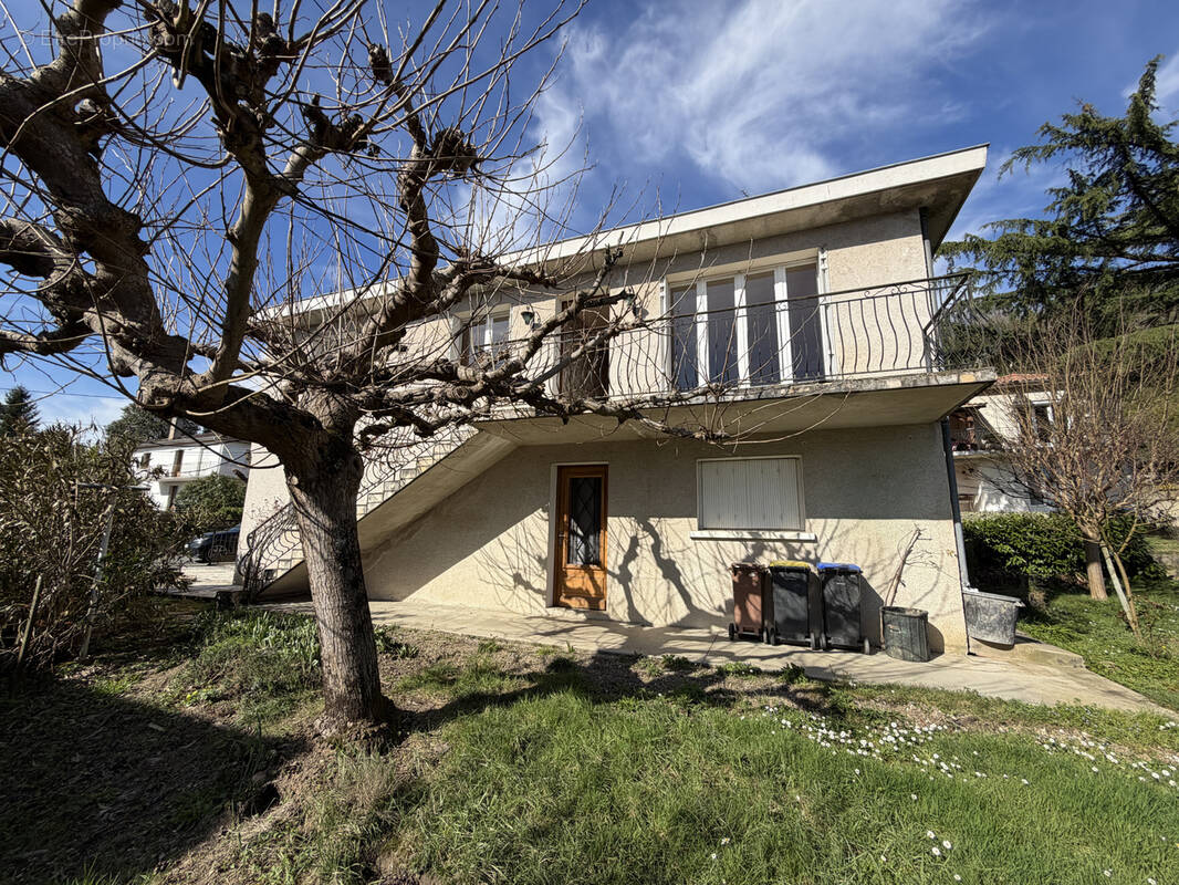 Maison à COLAYRAC-SAINT-CIRQ