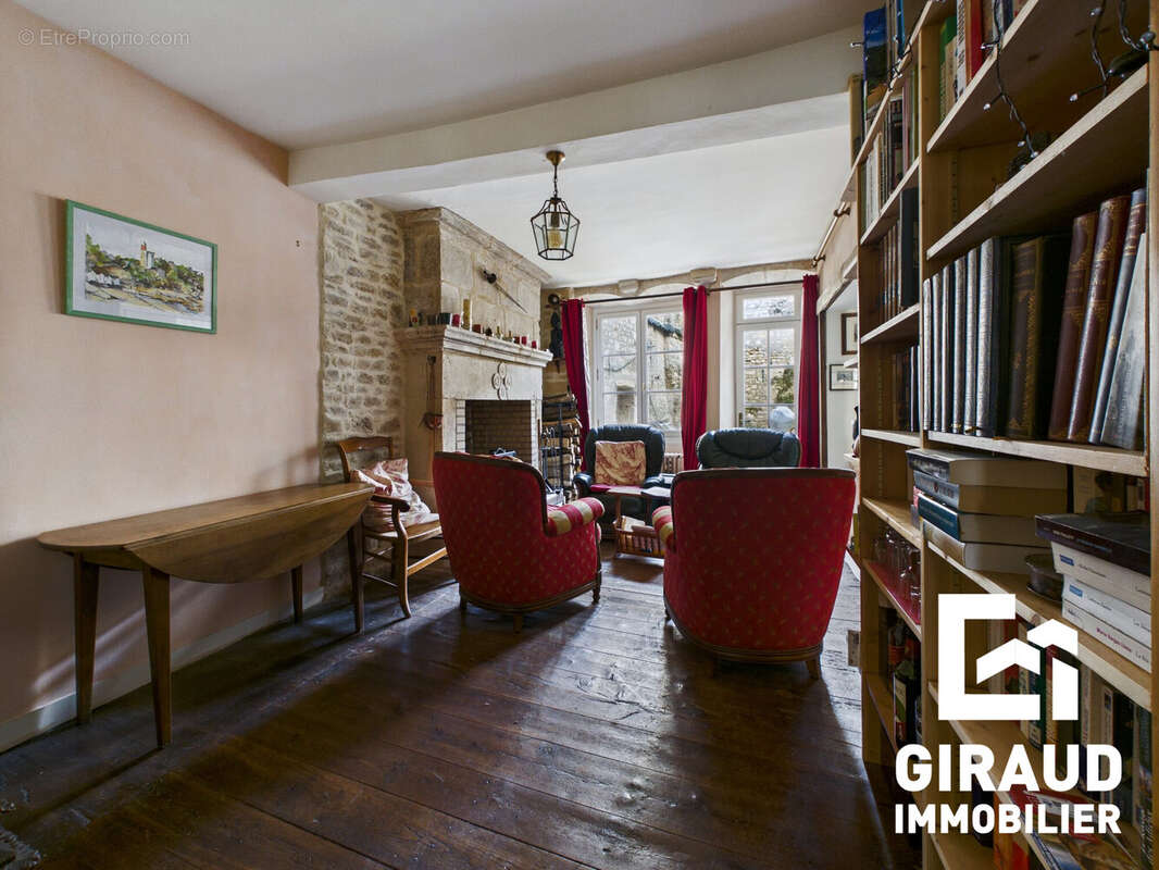 Maison à FONTENAY-LE-COMTE