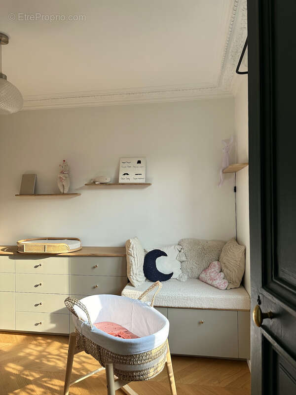 Appartement à PARIS-8E
