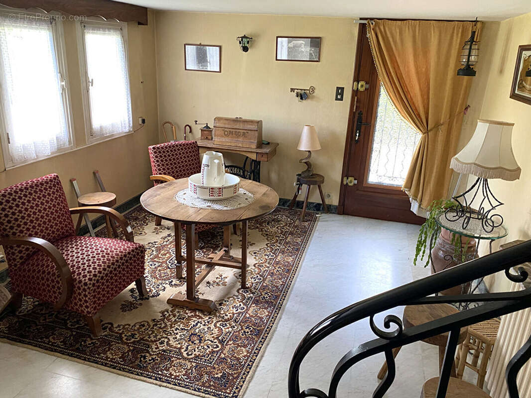 Maison à CUISERY