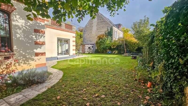 Maison à MORIGNY-CHAMPIGNY