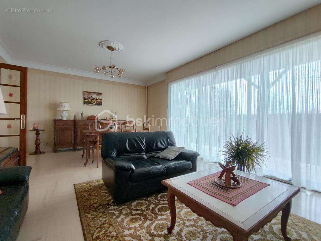 Maison à SAINT-NICOLAS-DE-LA-GRAVE