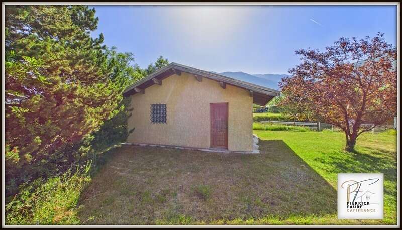 Maison atypique à Villar-Saint-Pancrace : jardin, dépendance et vue montagne - photo 12