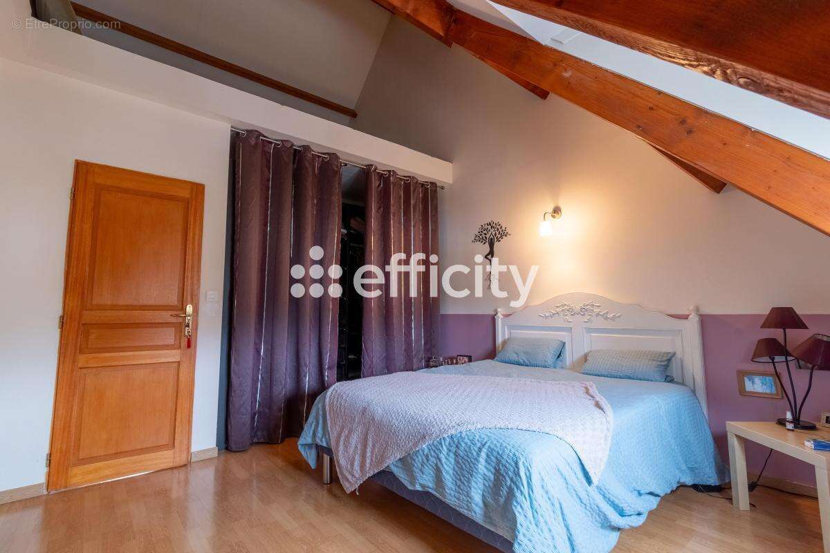 Maison à VILLENEUVE-LE-ROI