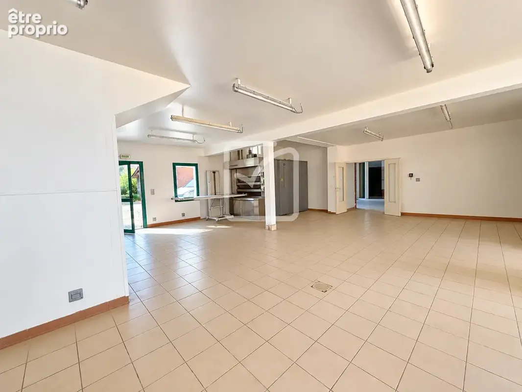 Ensemble immobilier-ancienne boulangerie + appartement 5 chambres - photo 3