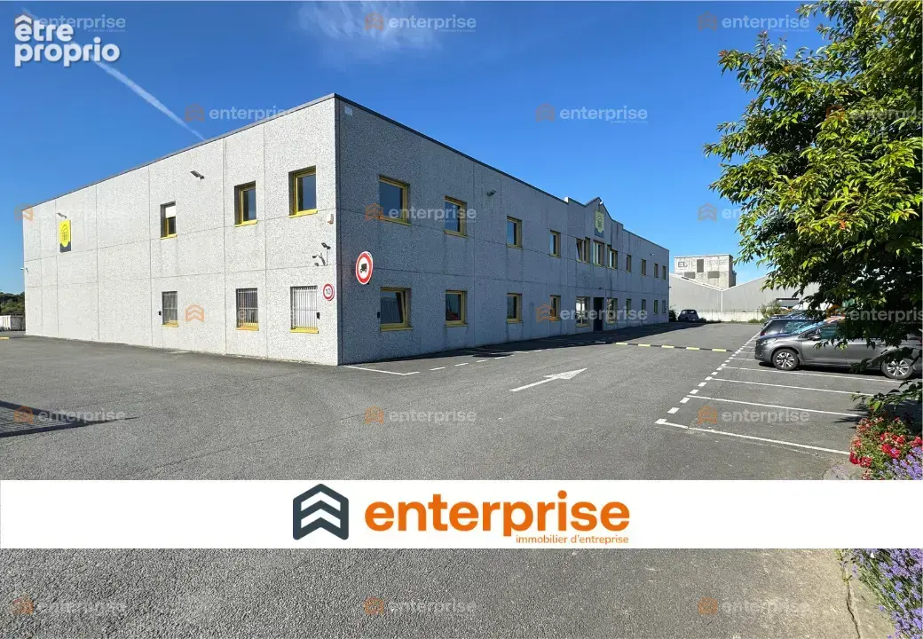 Photo Commerce à Hallennes-Lez-Haubourdin au prix de 1 800 000€