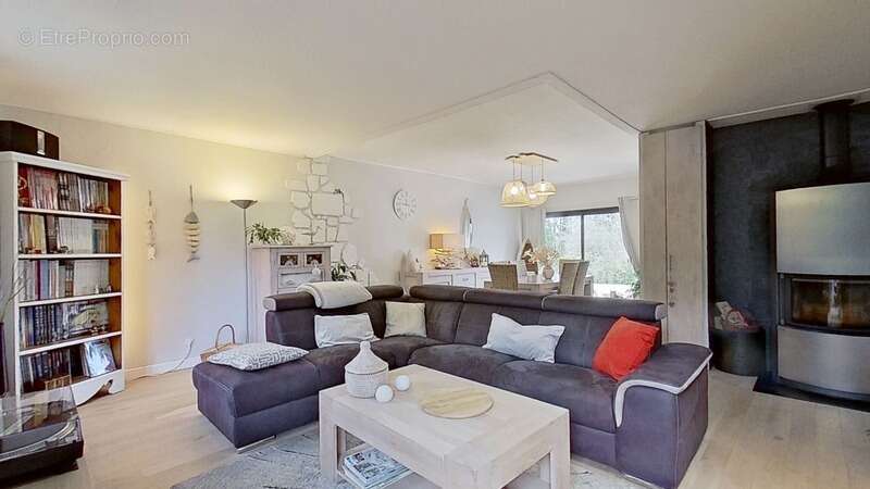 Maison à SAINT-JULIEN-SUR-VEYLE