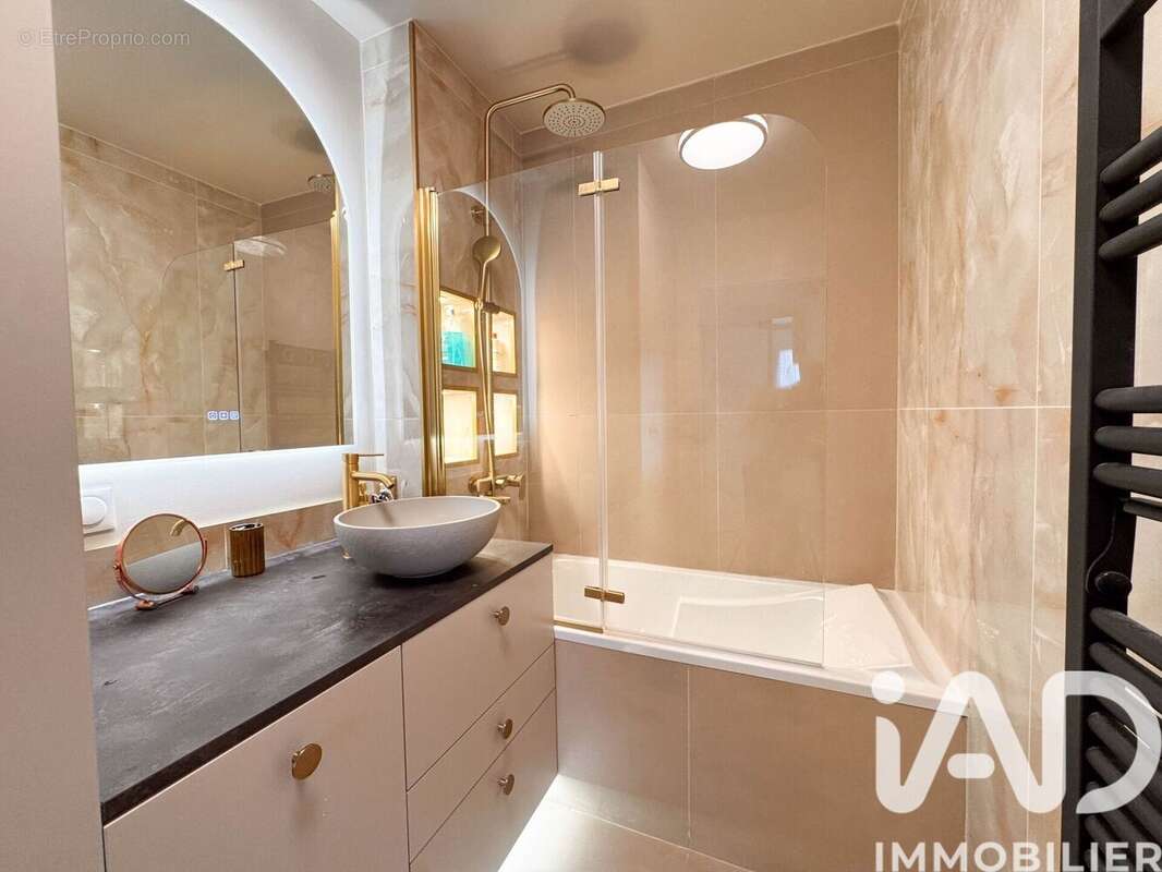 Photo 8 - Appartement à CLICHY