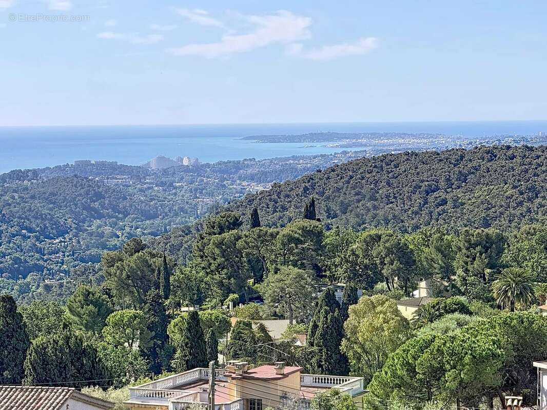 Appartement à VENCE