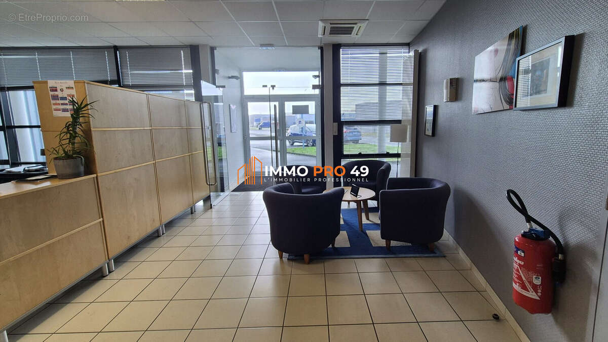 Commerce à MONTAIGU