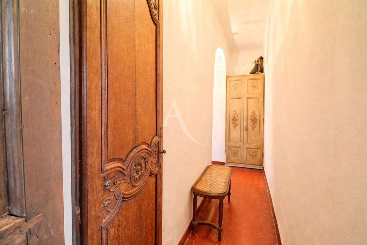 Maison à GINASSERVIS