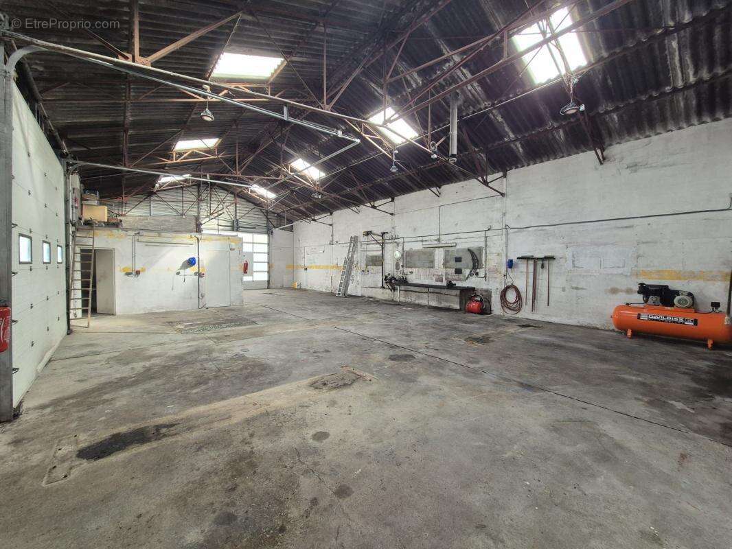 Autre à CHARRON